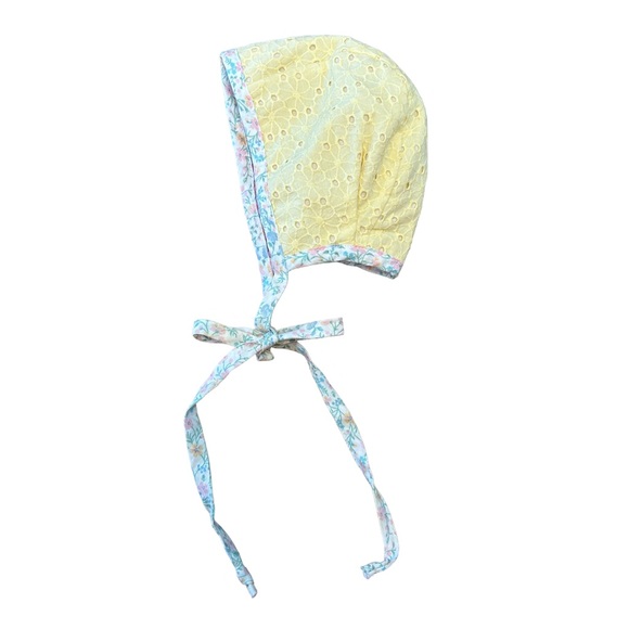 Yellow Eyelet Baby Bonnet with Floral Trim - Picture 1 of 3